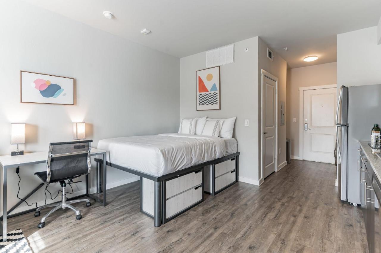Peaceful With Full Amenities And Uh Nearby Apartamento Houston