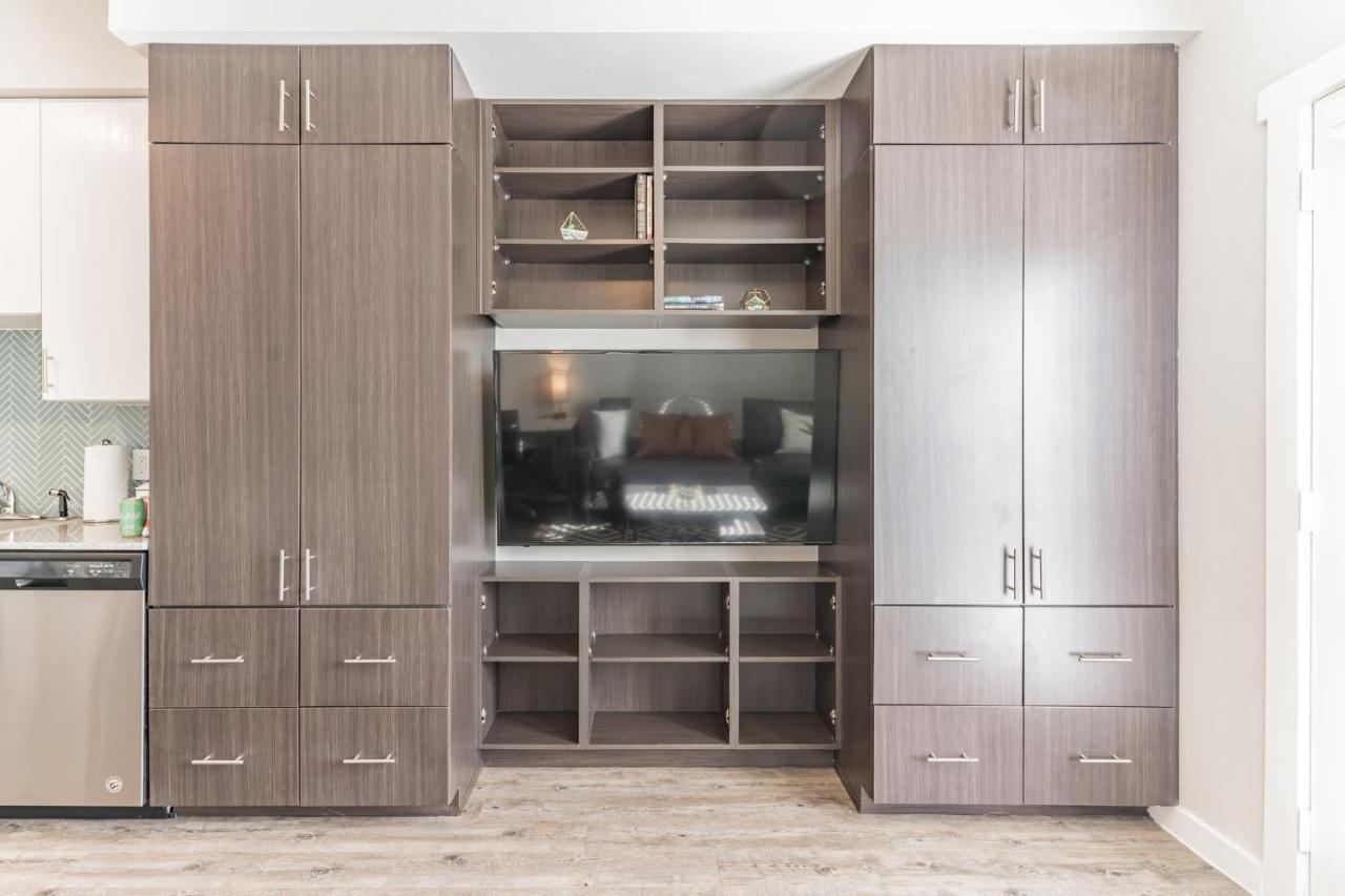 Peaceful With Full Amenities And Uh Nearby Apartamento *