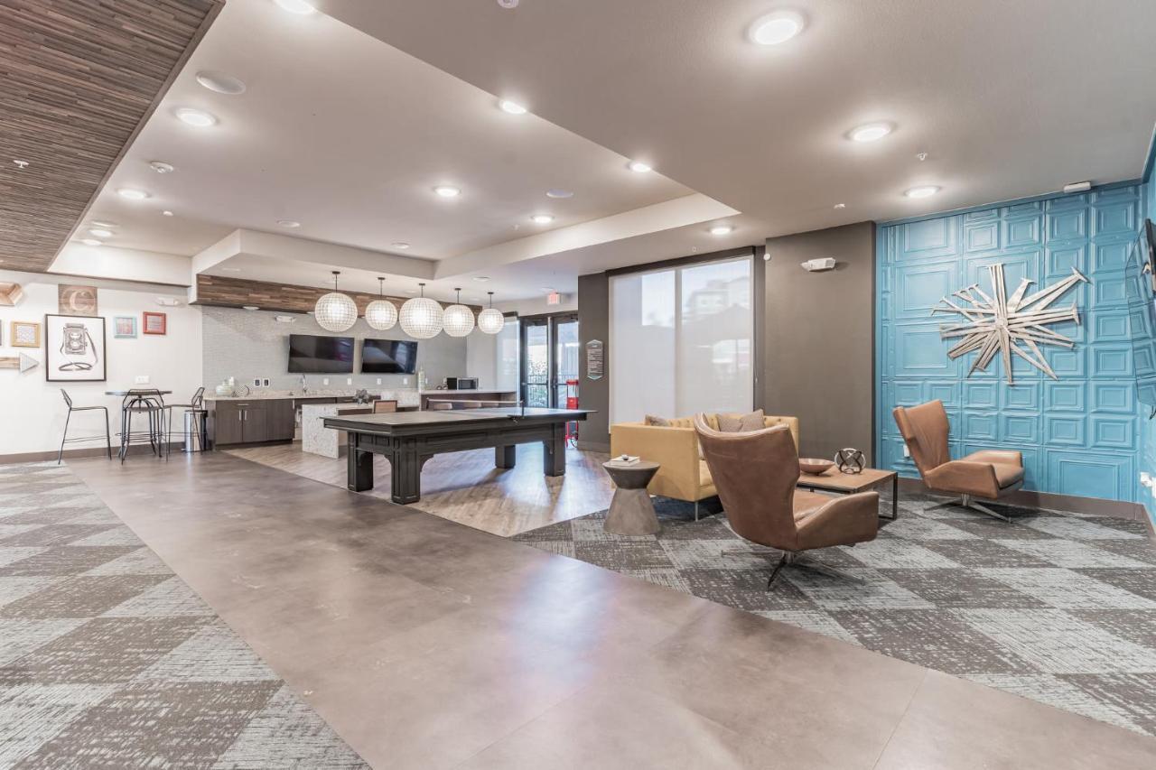 Daire Peaceful With Full Amenities And Uh Nearby